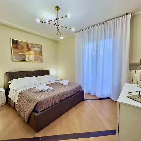 Salento Sweet Home - Obelisco Luxury Apartment Lecce Eksteriør billede
